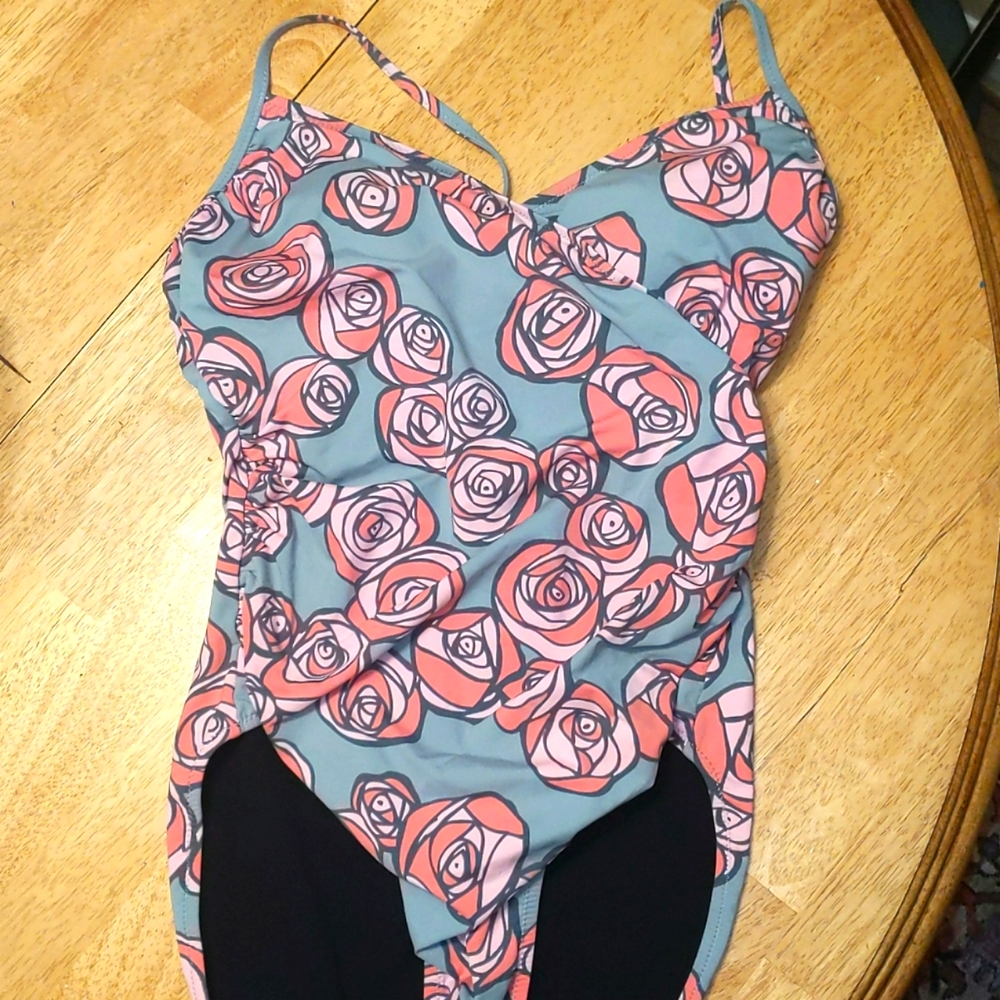 Garnet Hill one piece swim 12